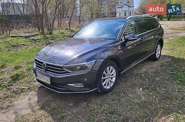 Універсал Volkswagen Passat 2019 в Києві