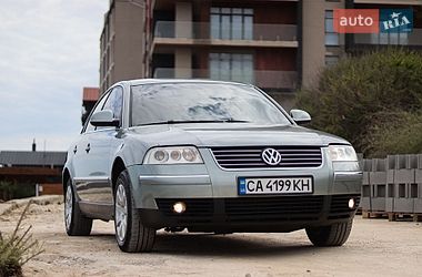 Седан Volkswagen Passat 2004 в Одессе