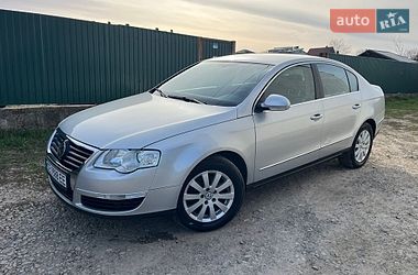 Седан Volkswagen Passat 2006 в Чернівцях