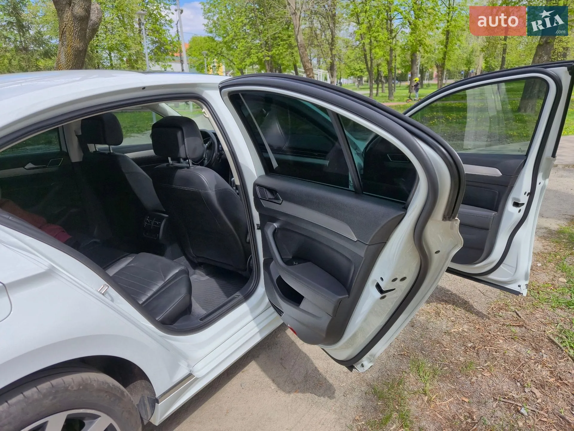 2016 Volkswagen Passat - мініатюра 15