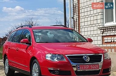 Универсал Volkswagen Passat 2009 в Ильинцах