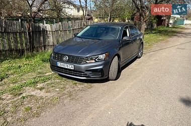 Седан Volkswagen Passat 2016 в Чернигове