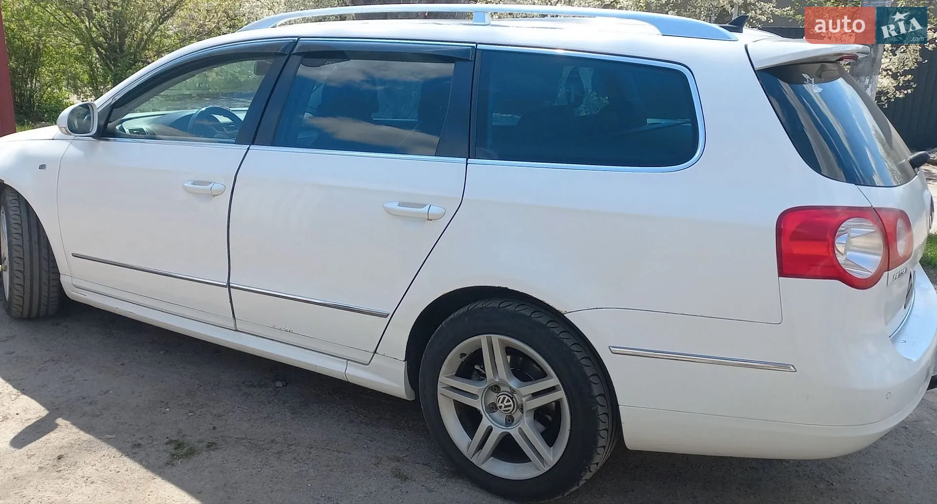 2010 Volkswagen Passat - мініатюра 2
