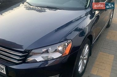 Седан Volkswagen Passat 2012 в Ірпені