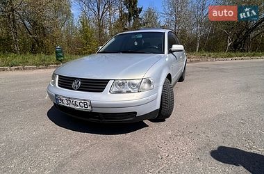 Седан Volkswagen Passat 2001 в Хмельницькому
