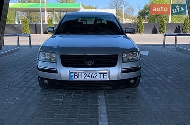 Седан Volkswagen Passat 2001 в Одессе