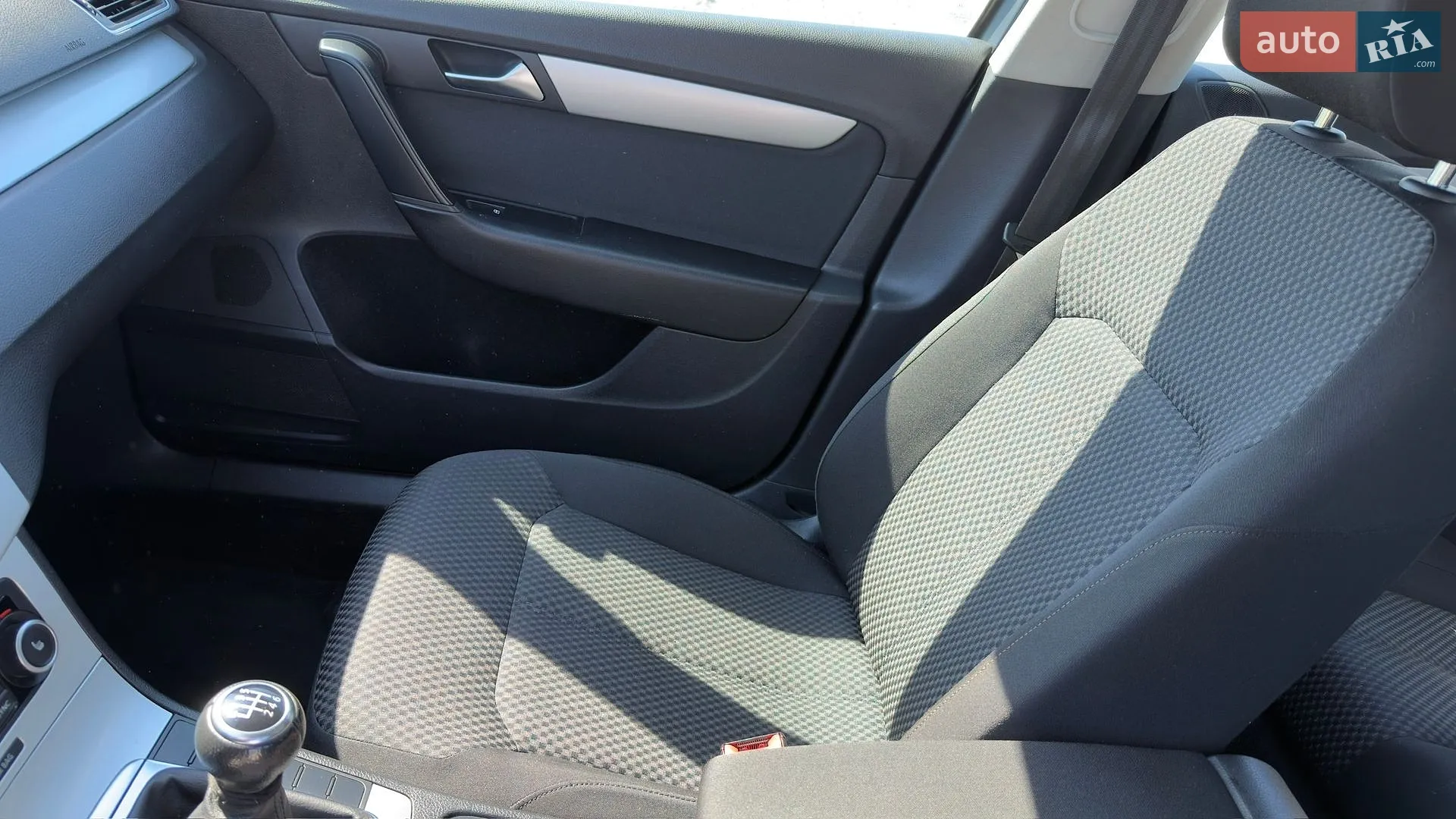 2011 Volkswagen Passat - мініатюра 39