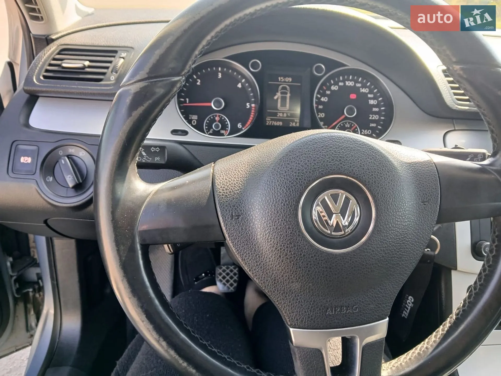 2010 Volkswagen Passat - мініатюра 15