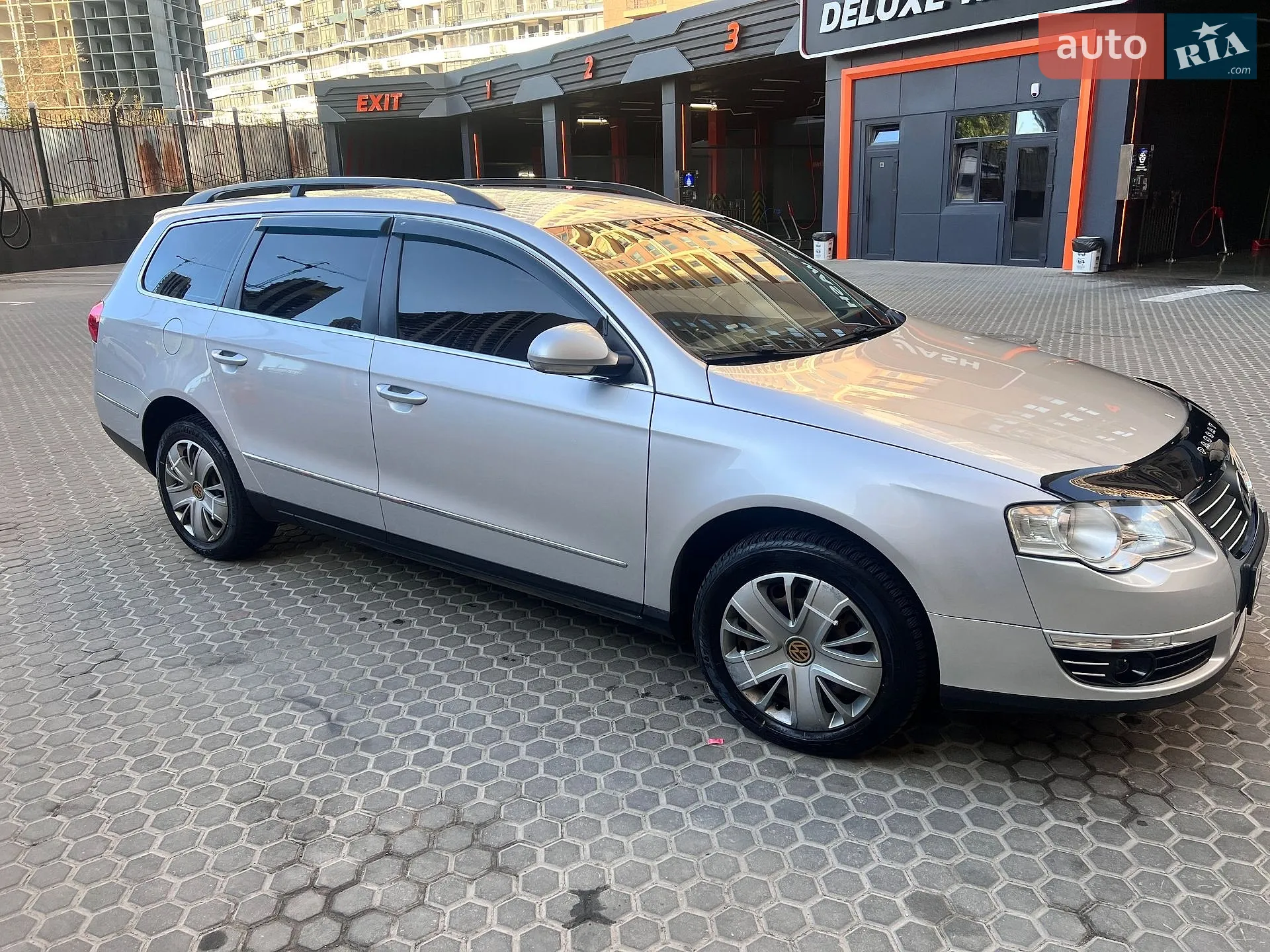 2010 Volkswagen Passat - мініатюра 3