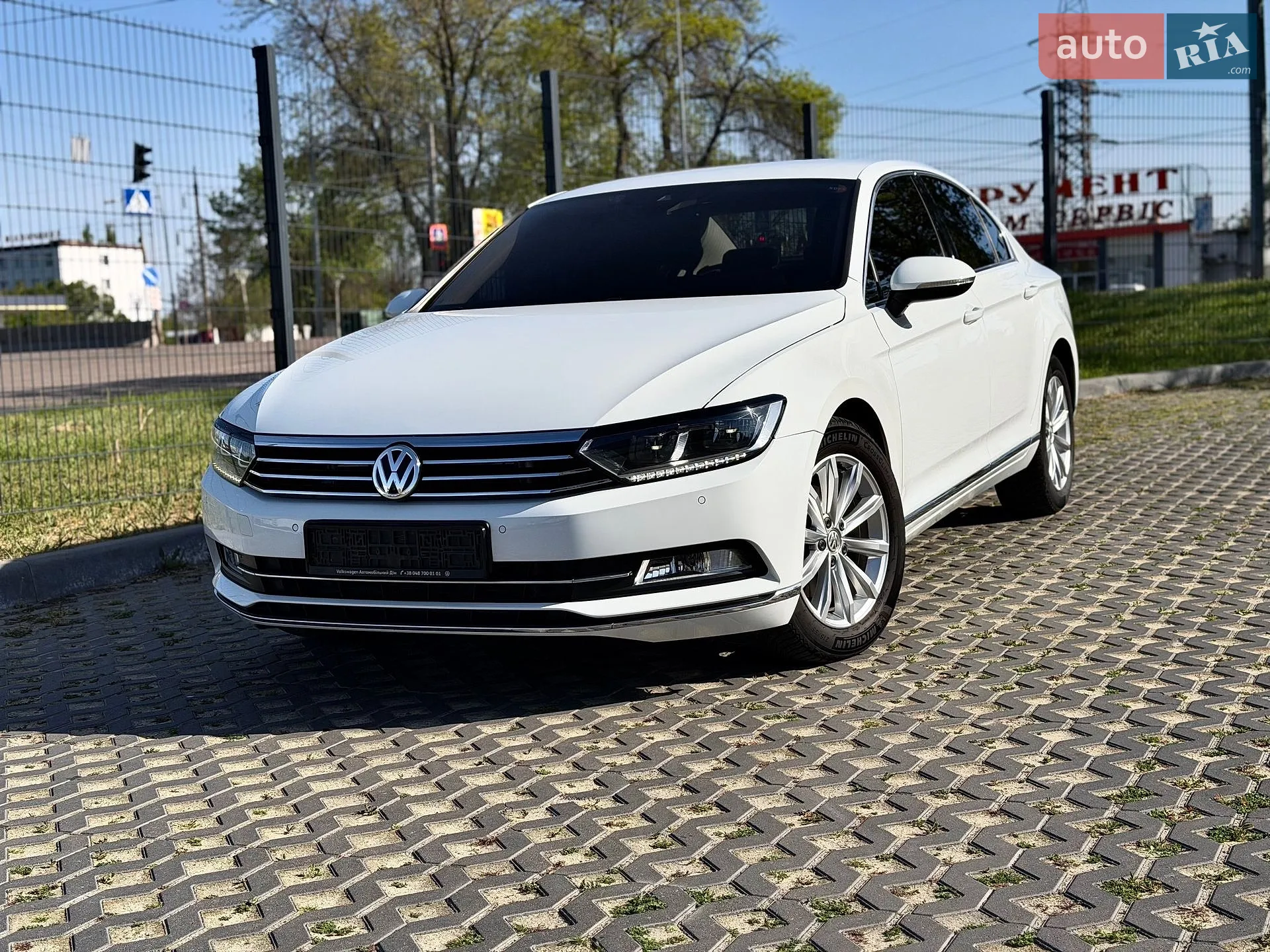 2017 Volkswagen Passat - мініатюра 5