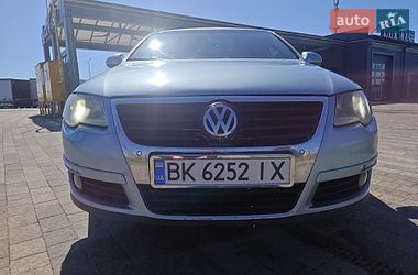 Седан Volkswagen Passat 2005 в Львове