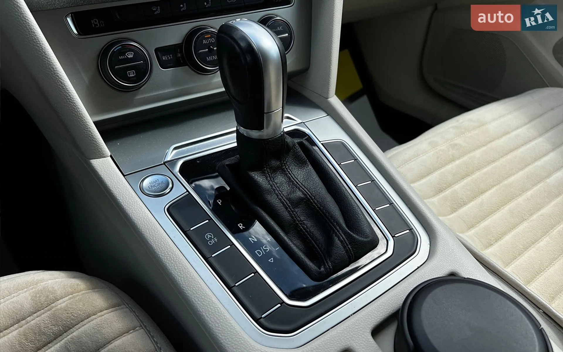 2015 Volkswagen Passat - мініатюра 19