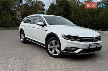Универсал Volkswagen Passat 2018 в Львове