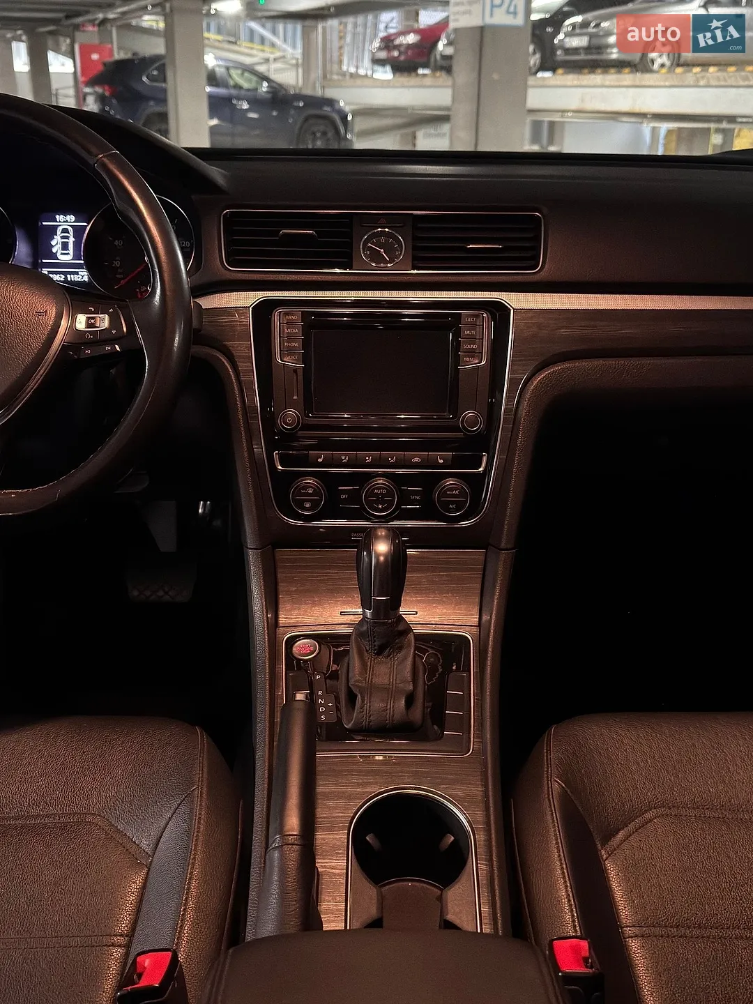 2017 Volkswagen Passat - мініатюра 17
