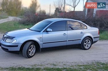 Седан Volkswagen Passat 1997 в Шпитьках