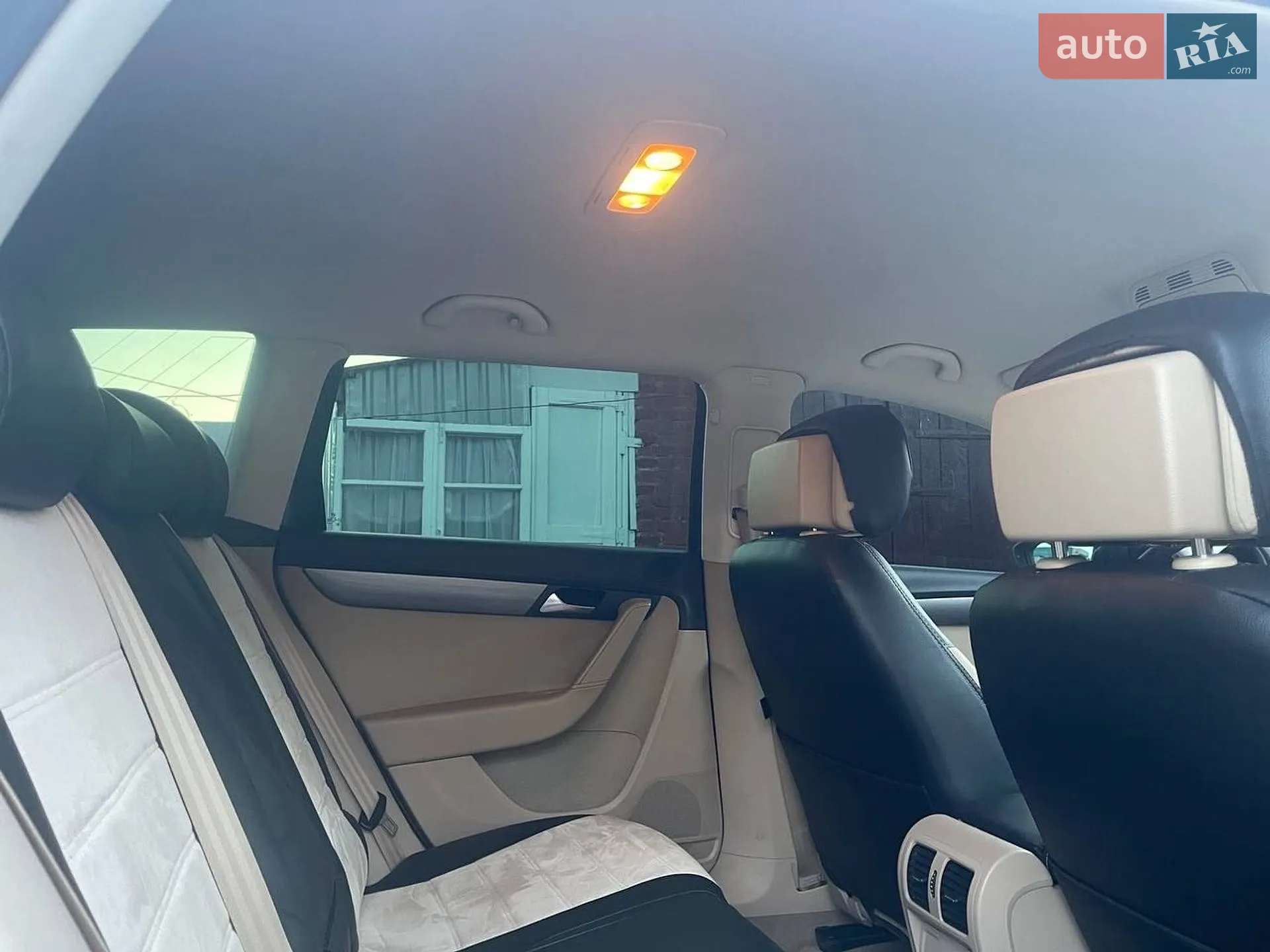 2011 Volkswagen Passat - мініатюра 15