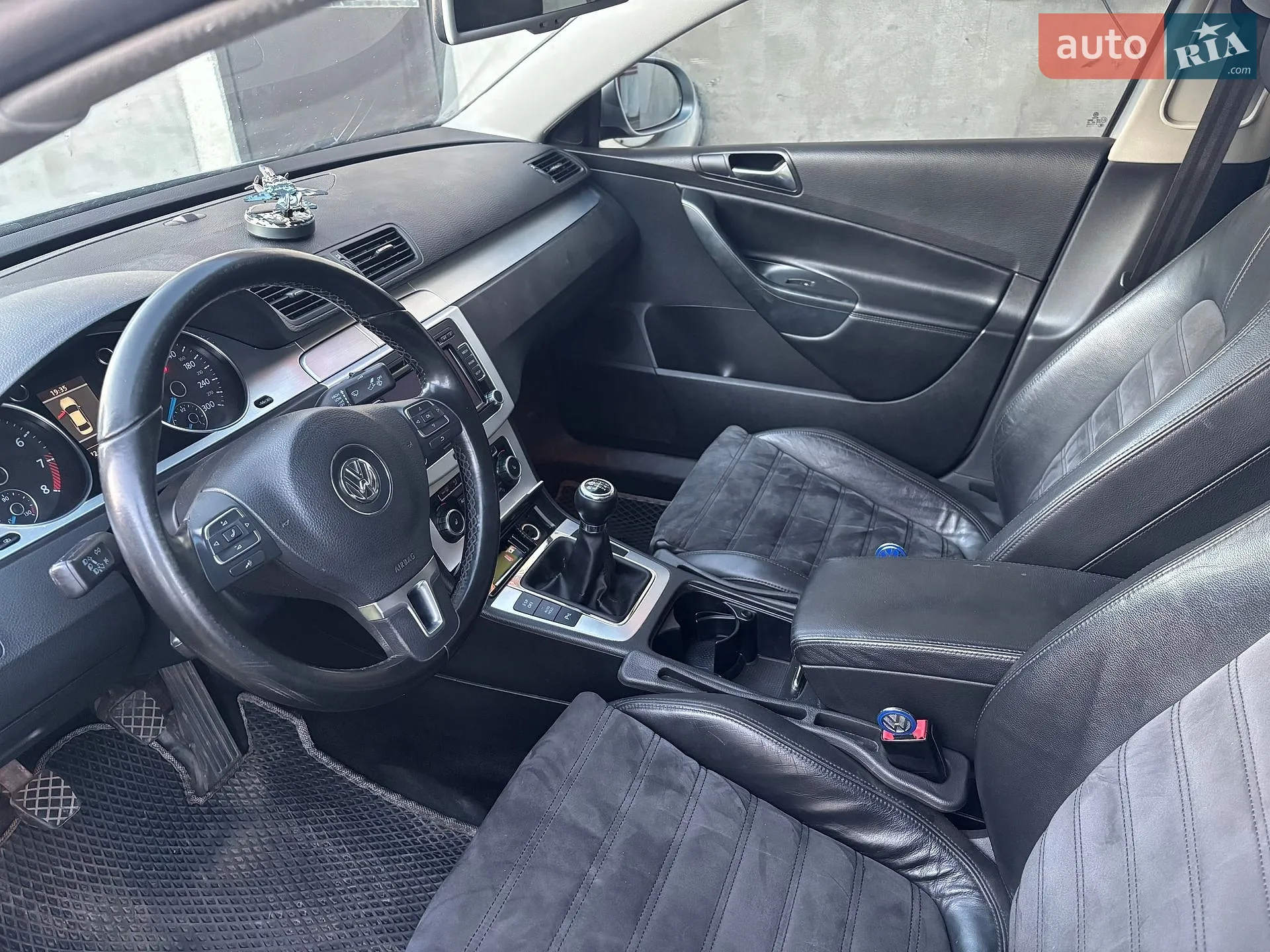2010 Volkswagen Passat - мініатюра 6