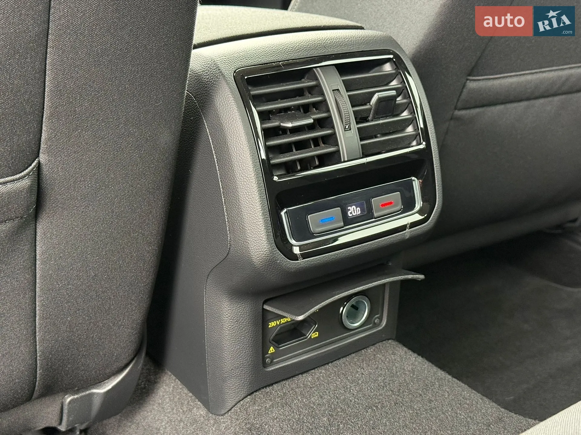 2019 Volkswagen Passat - мініатюра 29