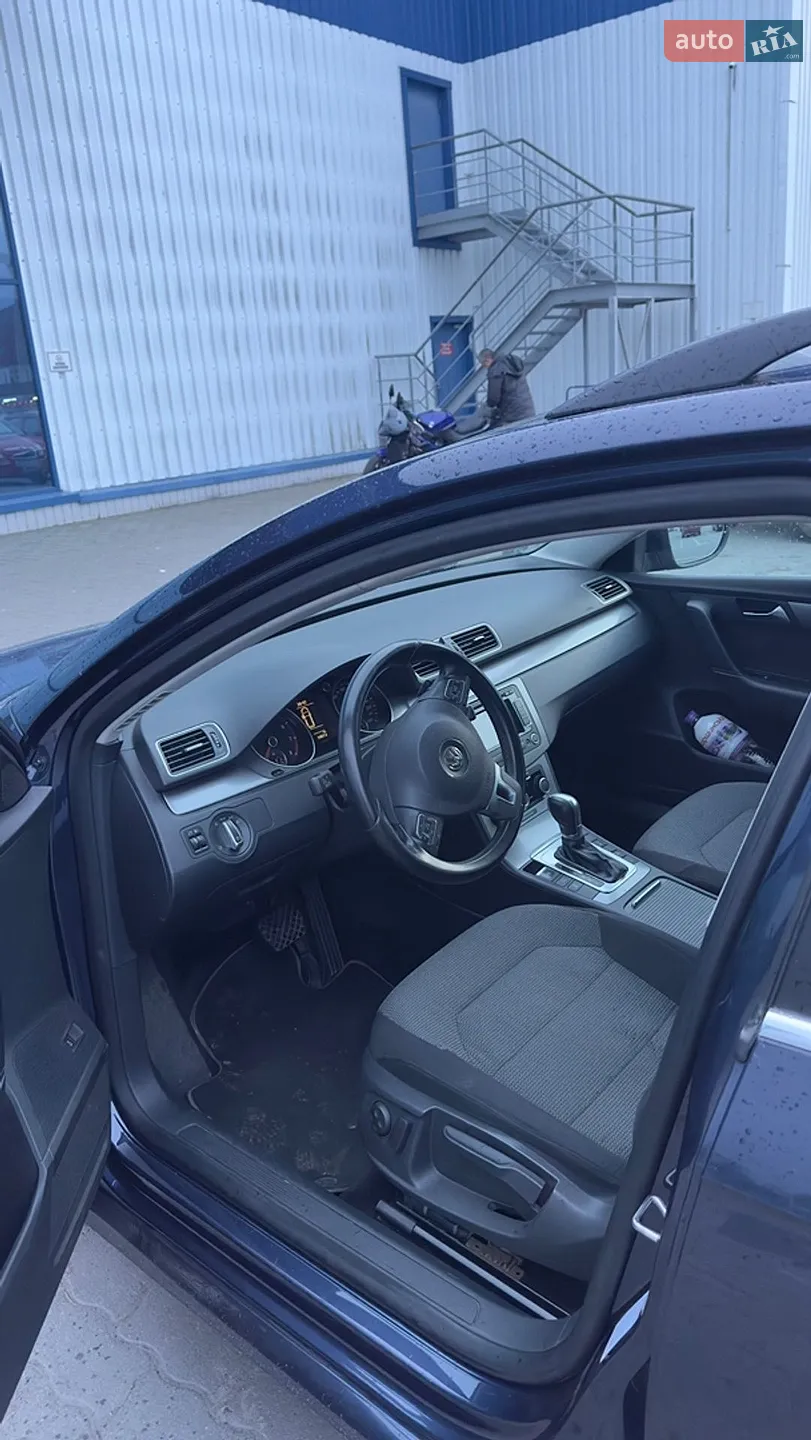 2011 Volkswagen Passat - мініатюра 9
