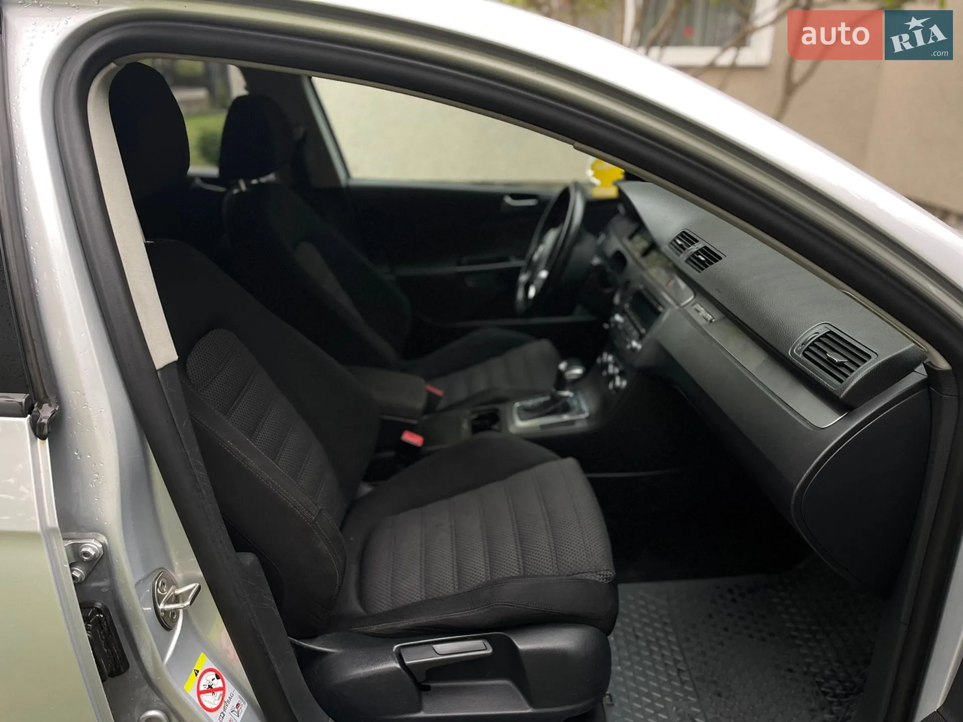 2010 Volkswagen Passat - мініатюра 25