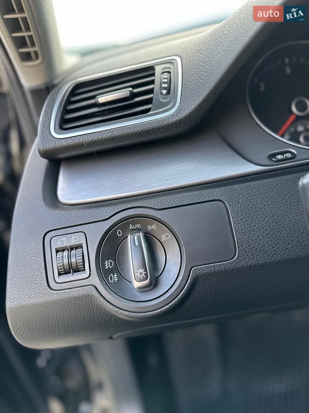 2013 Volkswagen Passat - мініатюра 25