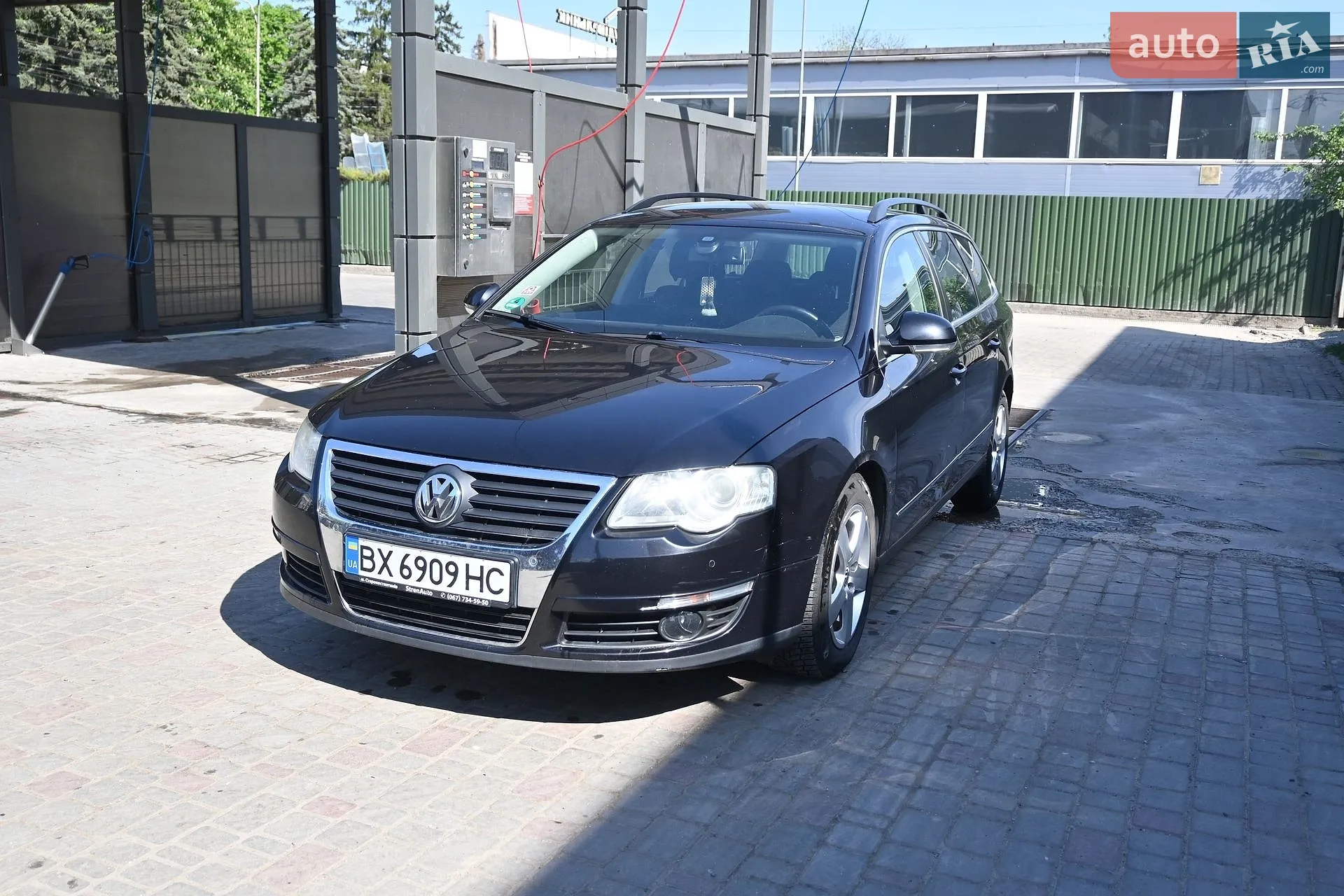 2010 Volkswagen Passat - мініатюра 2