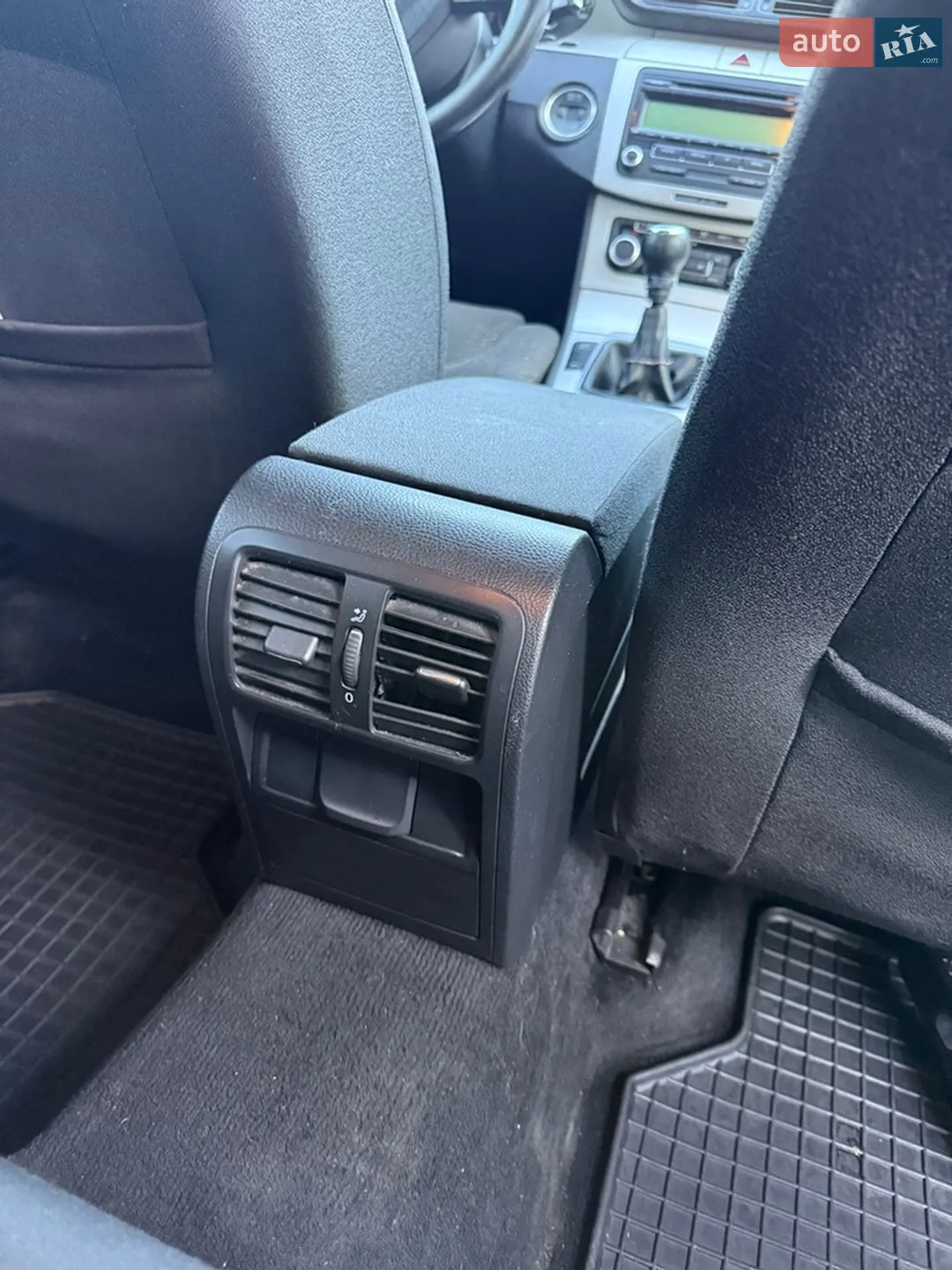 2010 Volkswagen Passat - мініатюра 24