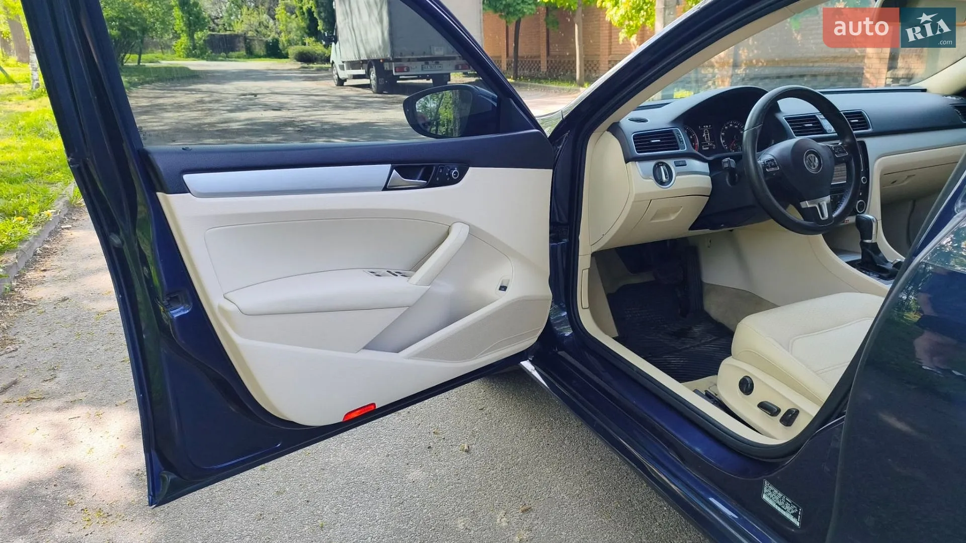 2011 Volkswagen Passat - мініатюра 22