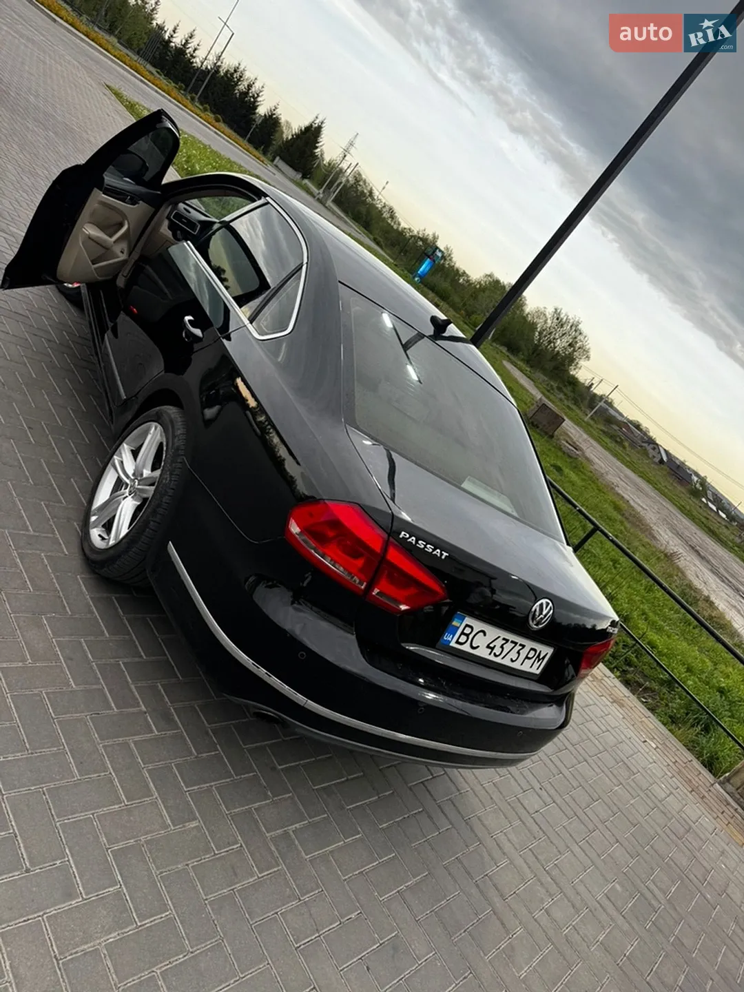 2011 Volkswagen Passat - мініатюра 10