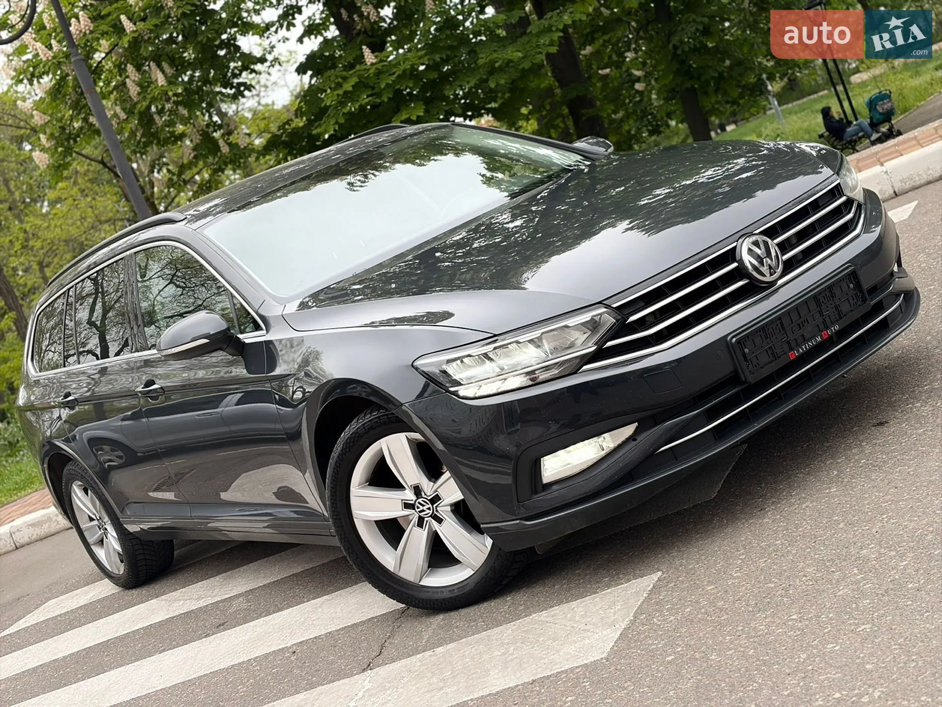 2019 Volkswagen Passat - мініатюра 3