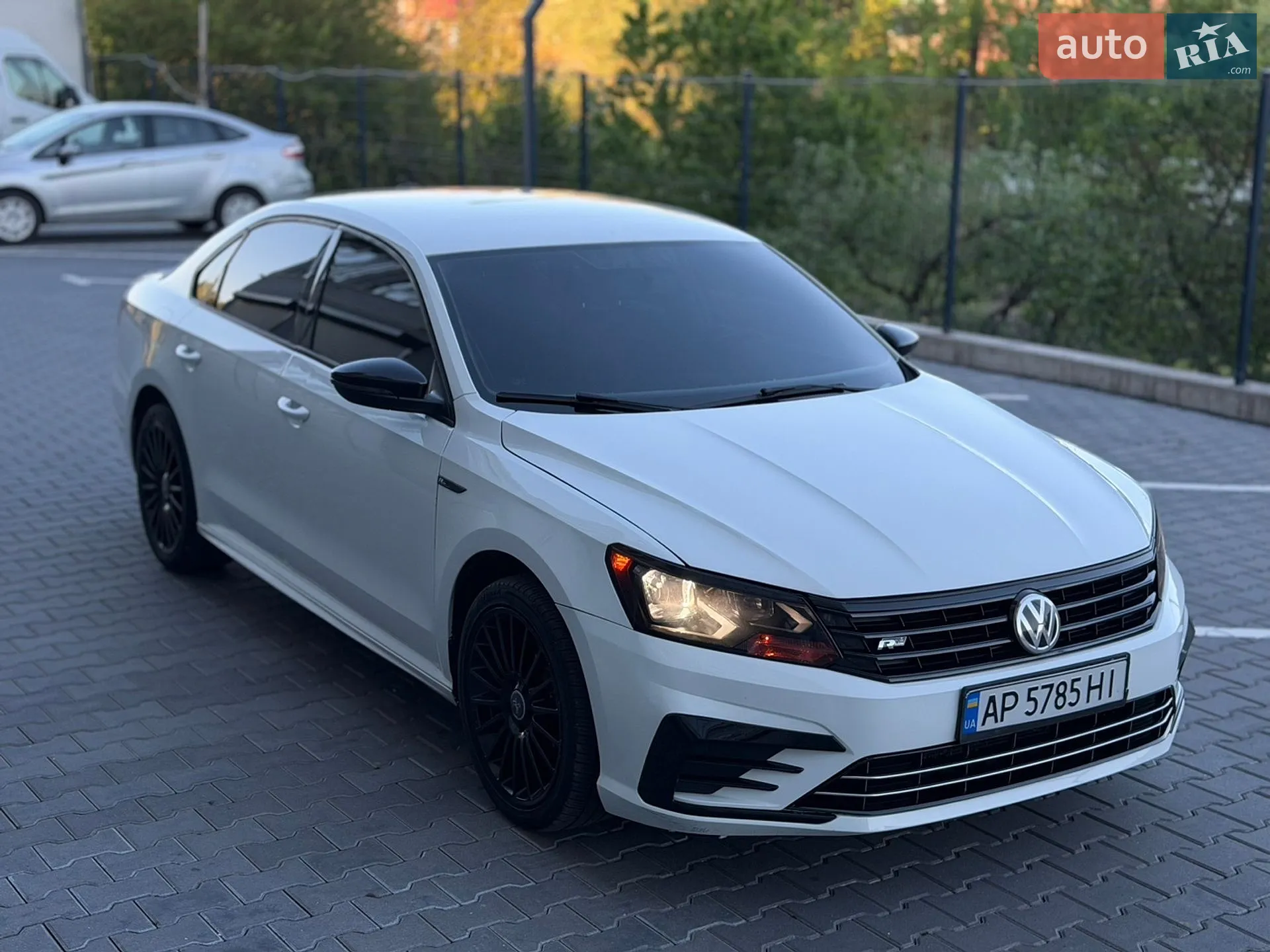 2017 Volkswagen Passat - мініатюра 2