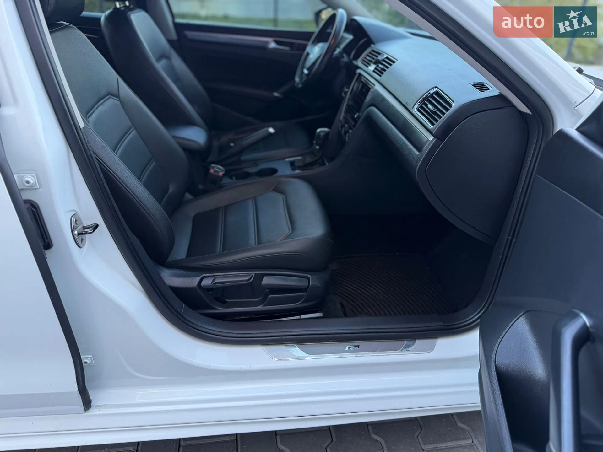 2017 Volkswagen Passat - мініатюра 39