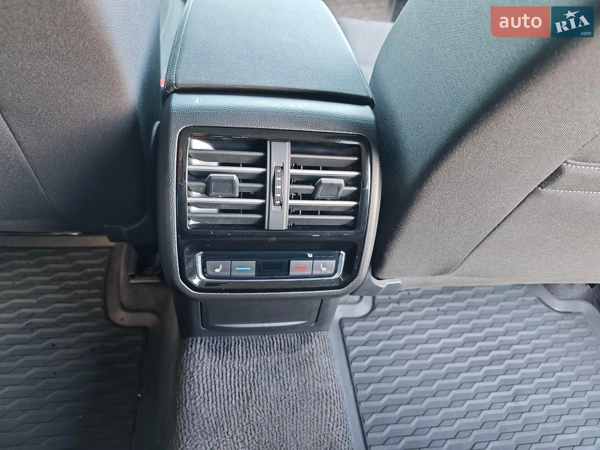 2016 Volkswagen Passat - мініатюра 29