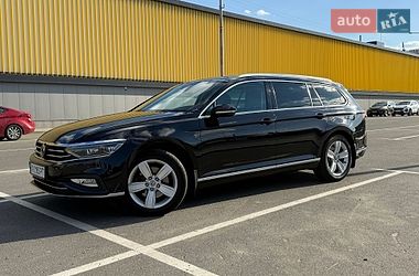 Універсал Volkswagen Passat 2020 в Києві