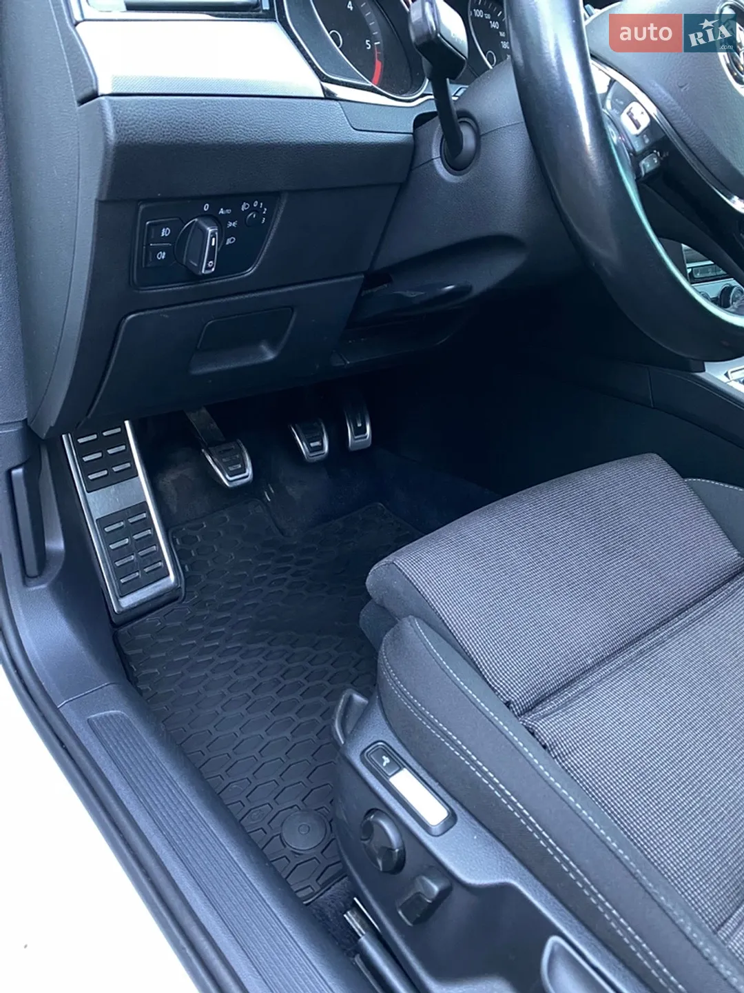 2015 Volkswagen Passat - мініатюра 22