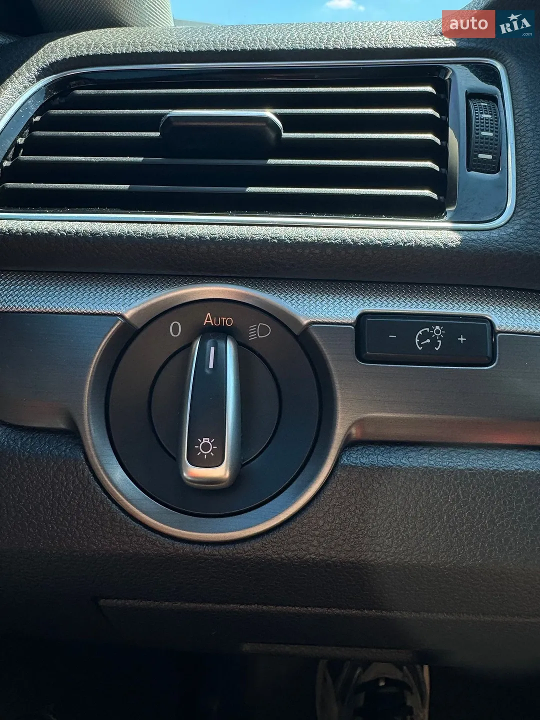 2016 Volkswagen Passat - мініатюра 23
