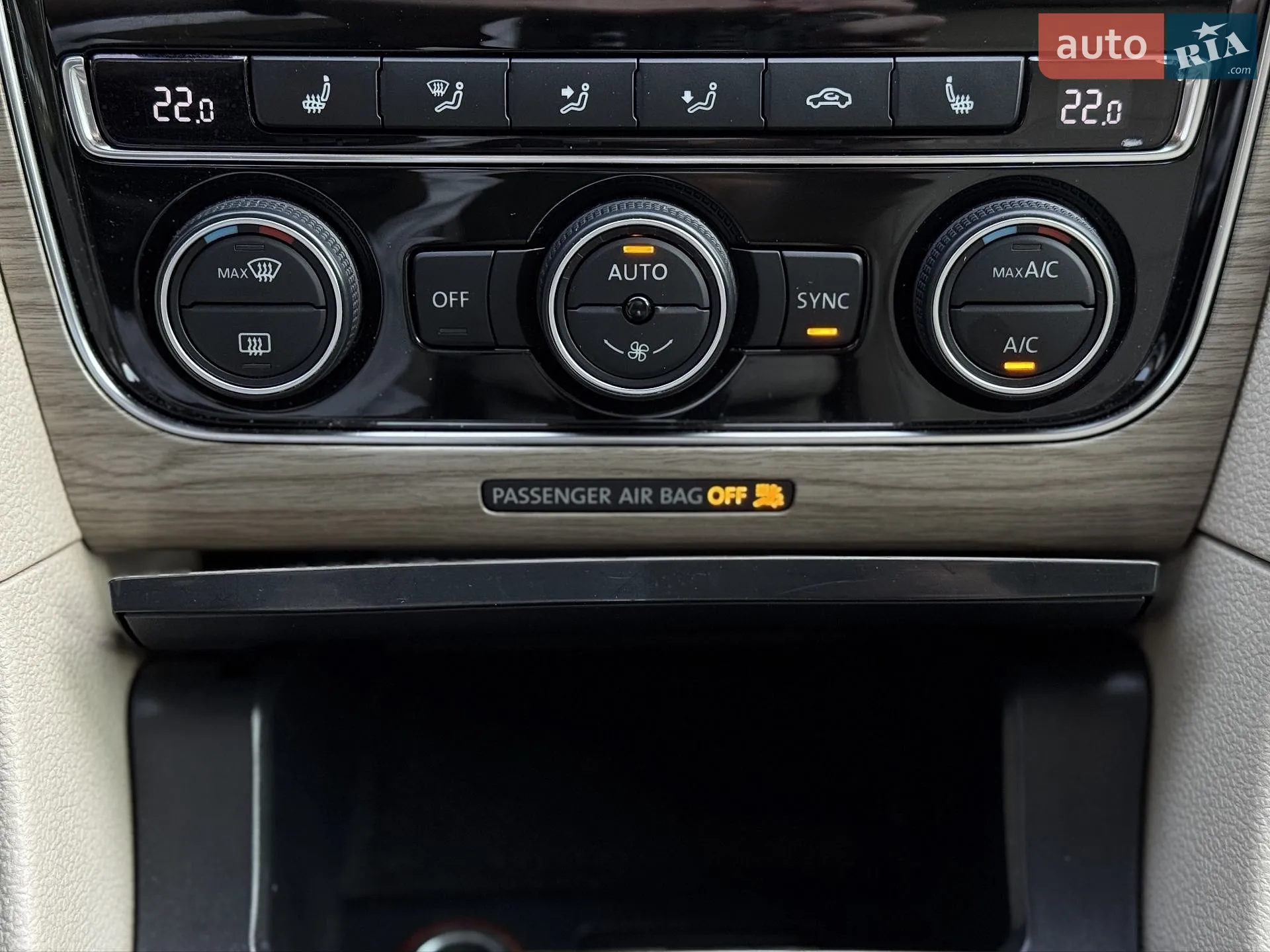 2016 Volkswagen Passat - мініатюра 24