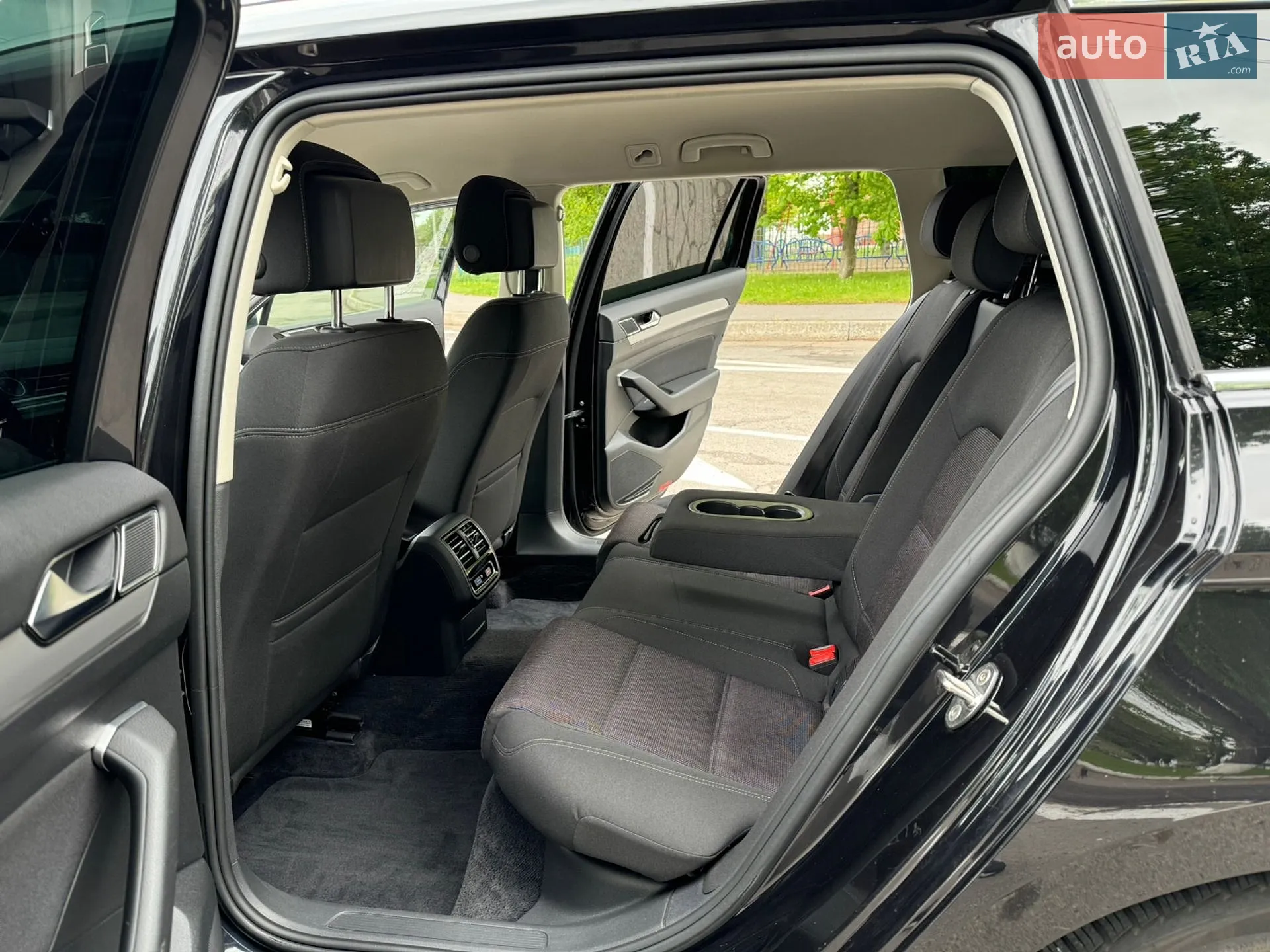 2015 Volkswagen Passat - мініатюра 40
