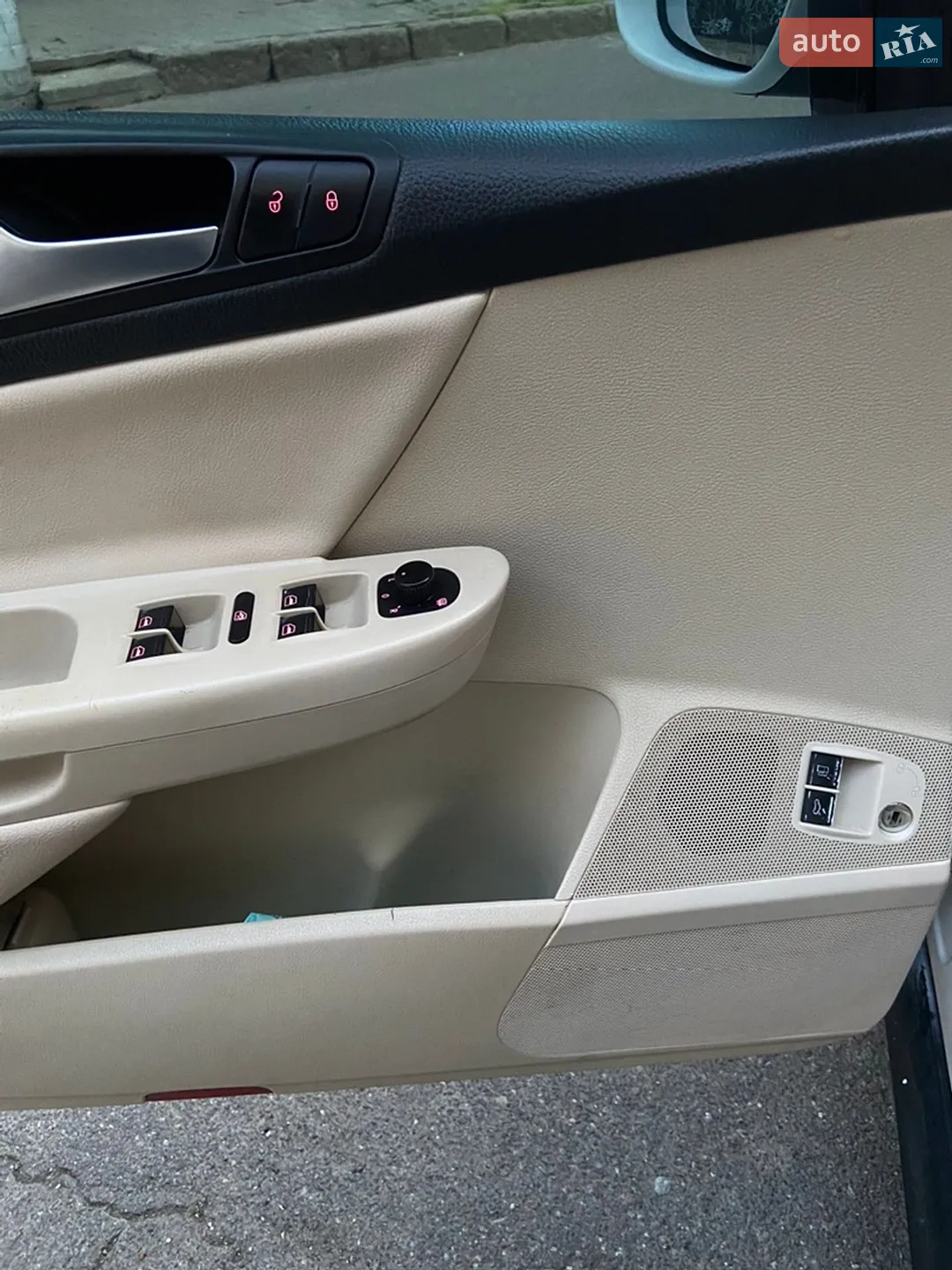 2010 Volkswagen Passat - мініатюра 20