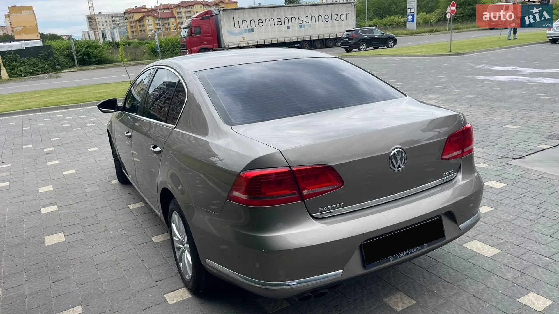 2011 Volkswagen Passat - мініатюра 2