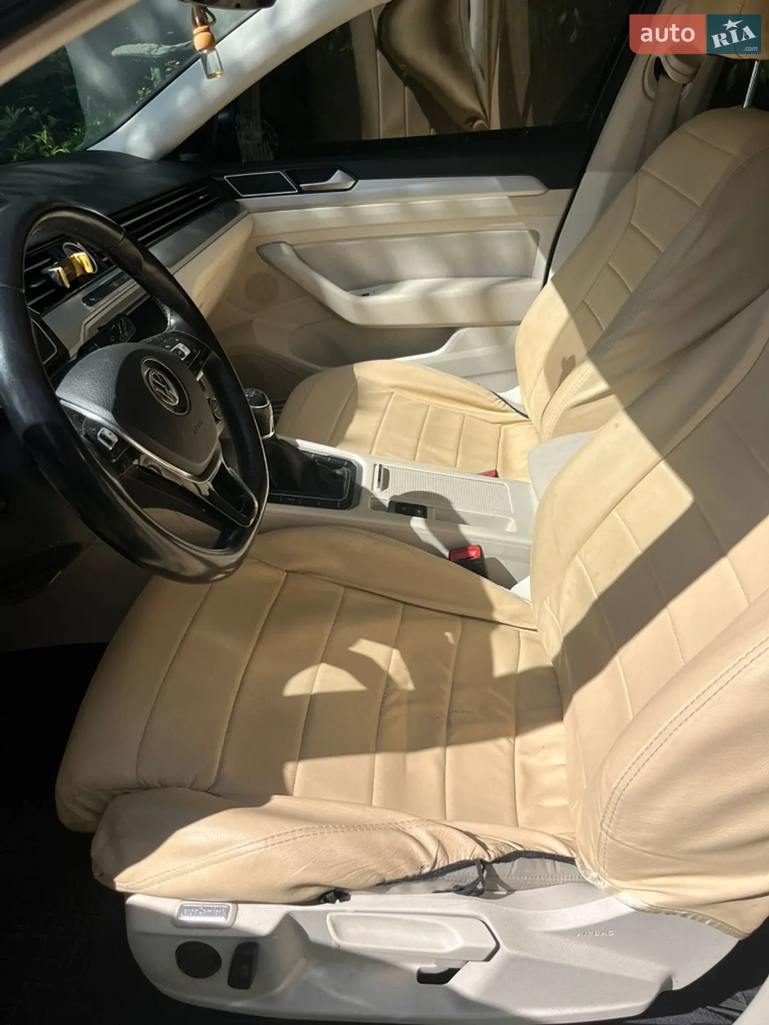 2016 Volkswagen Passat - мініатюра 4
