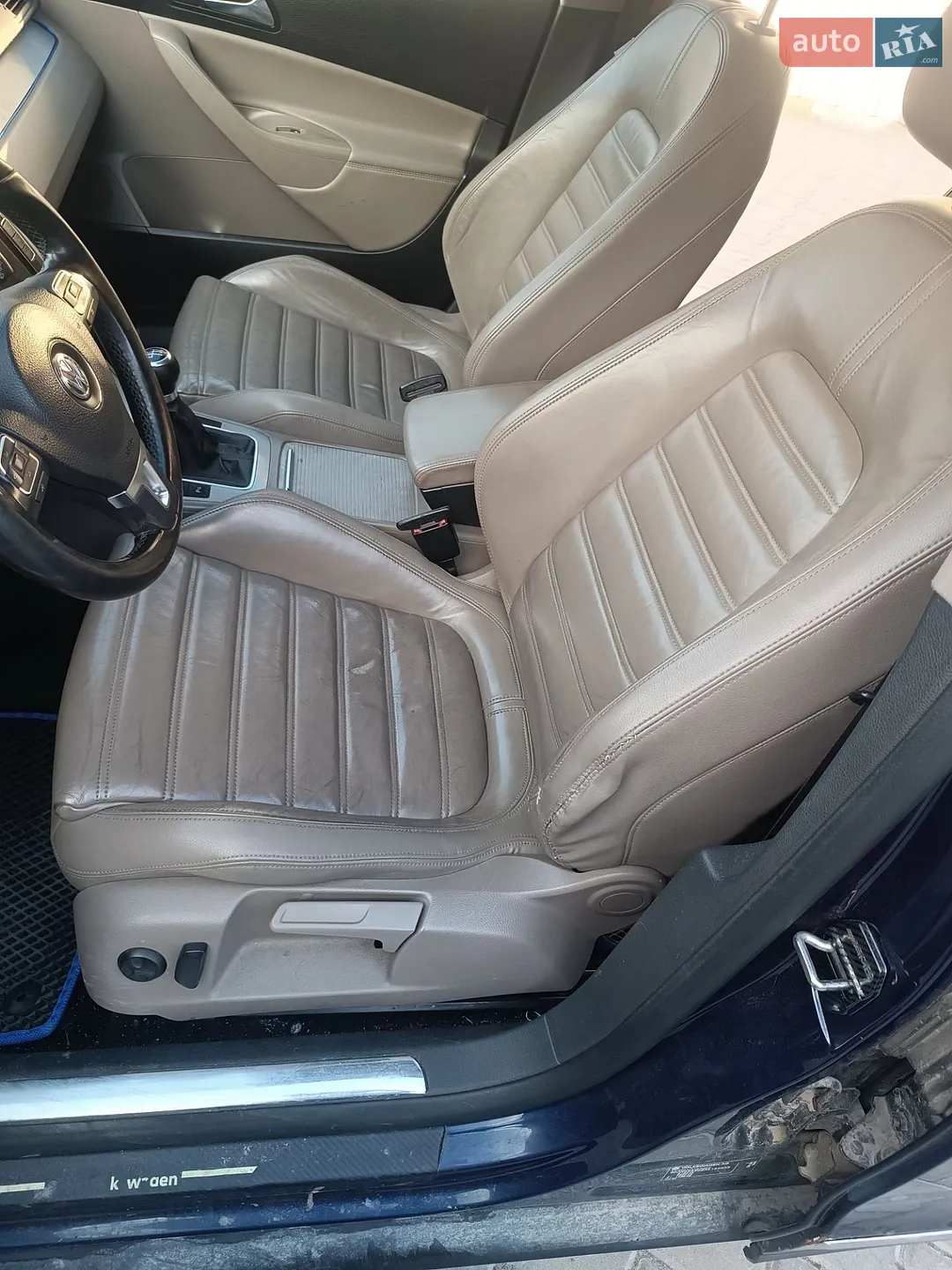 2010 Volkswagen Passat - мініатюра 17