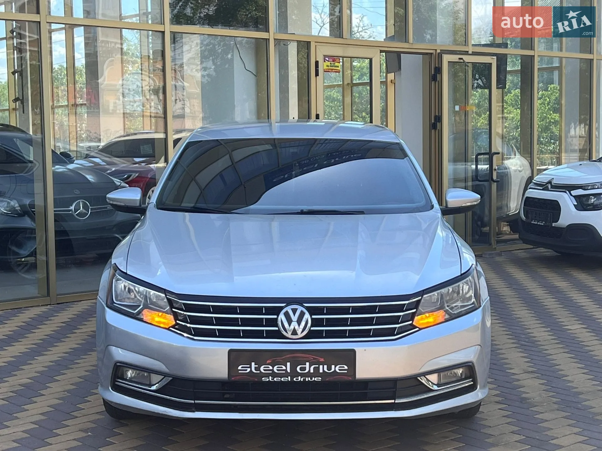 2016 Volkswagen Passat - мініатюра 2