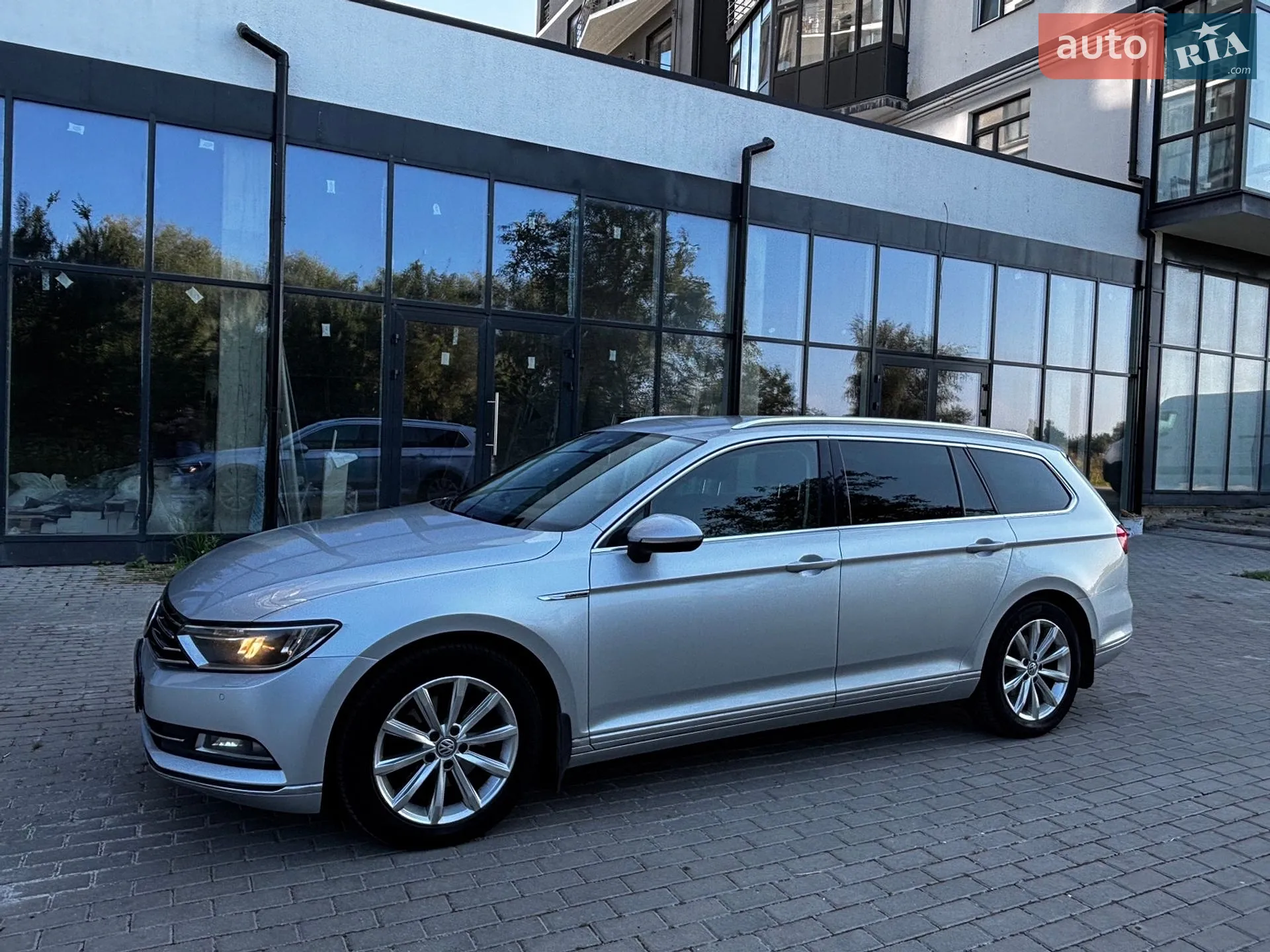 2015 Volkswagen Passat - мініатюра 2