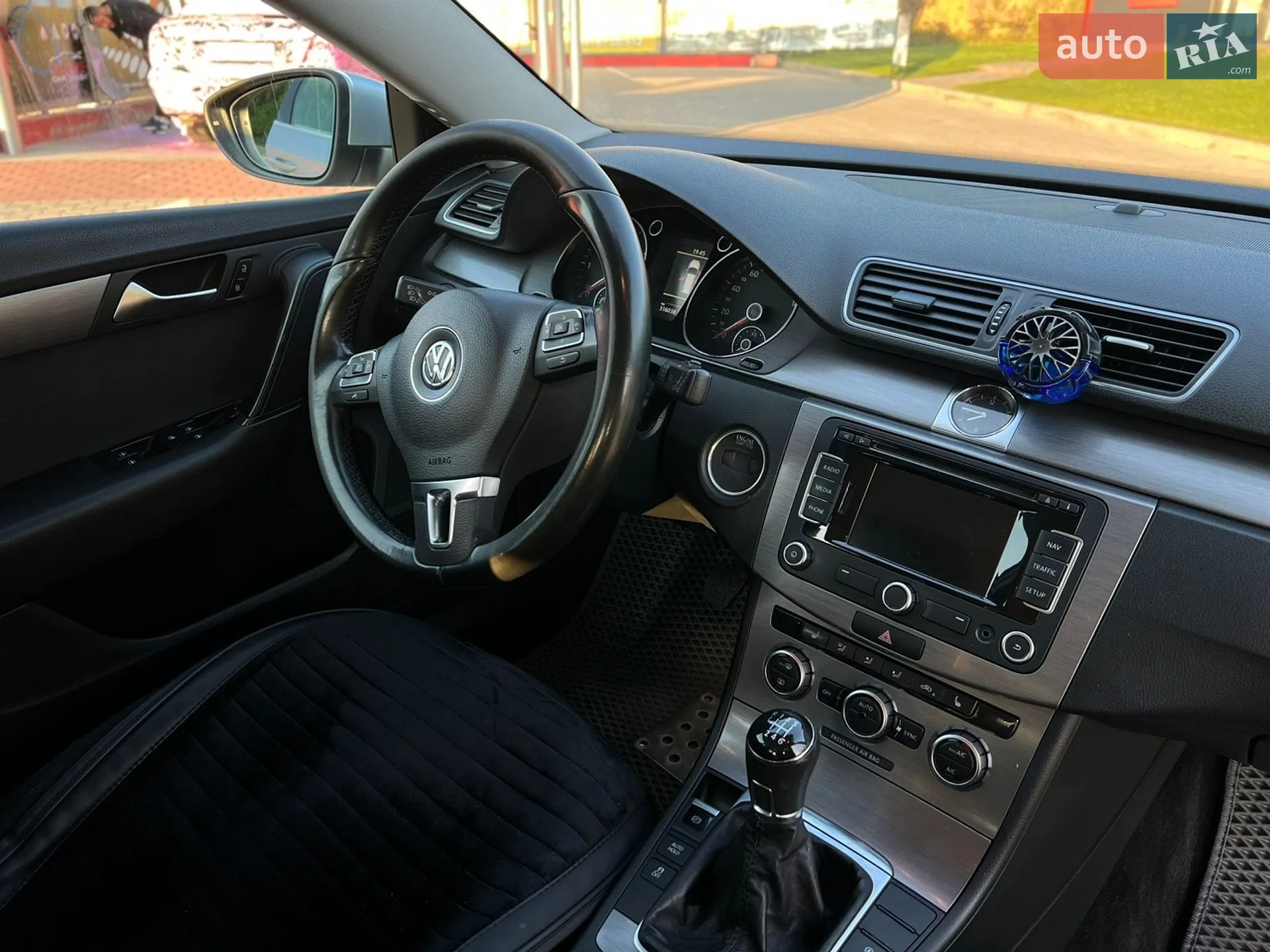 2014 Volkswagen Passat - мініатюра 40