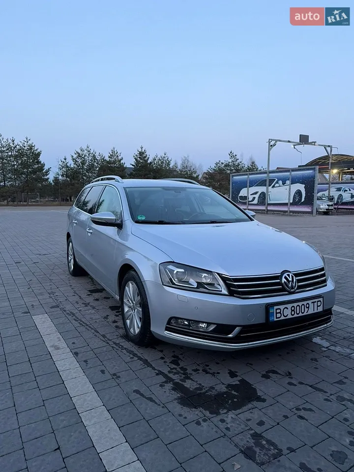 2010 Volkswagen Passat - мініатюра 22