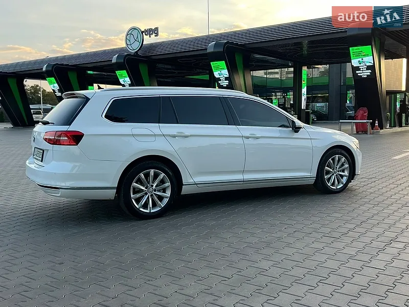 Volkswagen Passat 2015 VIN WVWZZZ3CZGE034120 фото оголошення 10 з 94