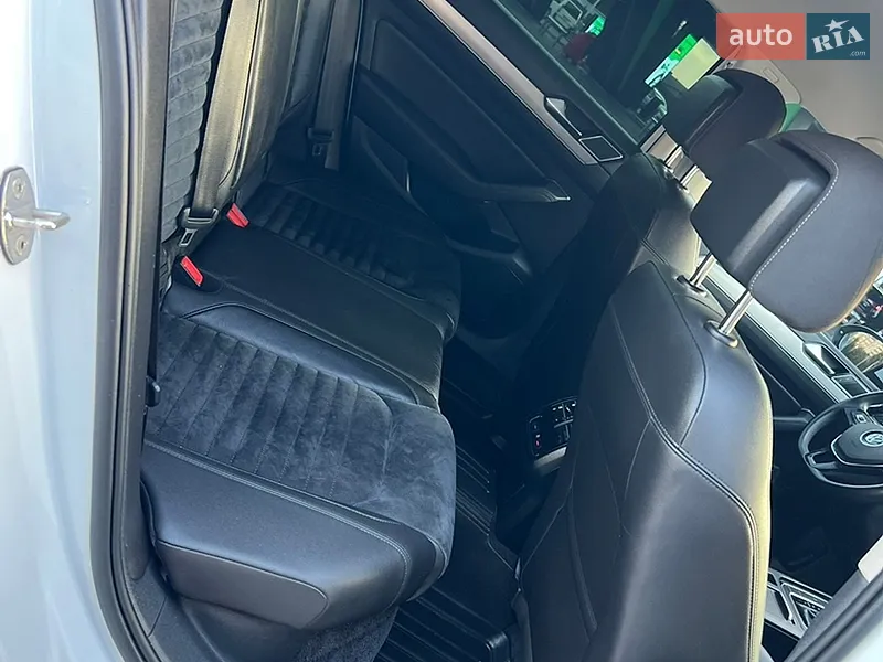 Volkswagen Passat 2015 VIN WVWZZZ3CZGE034120 фото оголошення 32 з 94