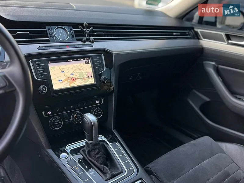 Volkswagen Passat 2015 VIN WVWZZZ3CZGE034120 фото оголошення 47 з 94