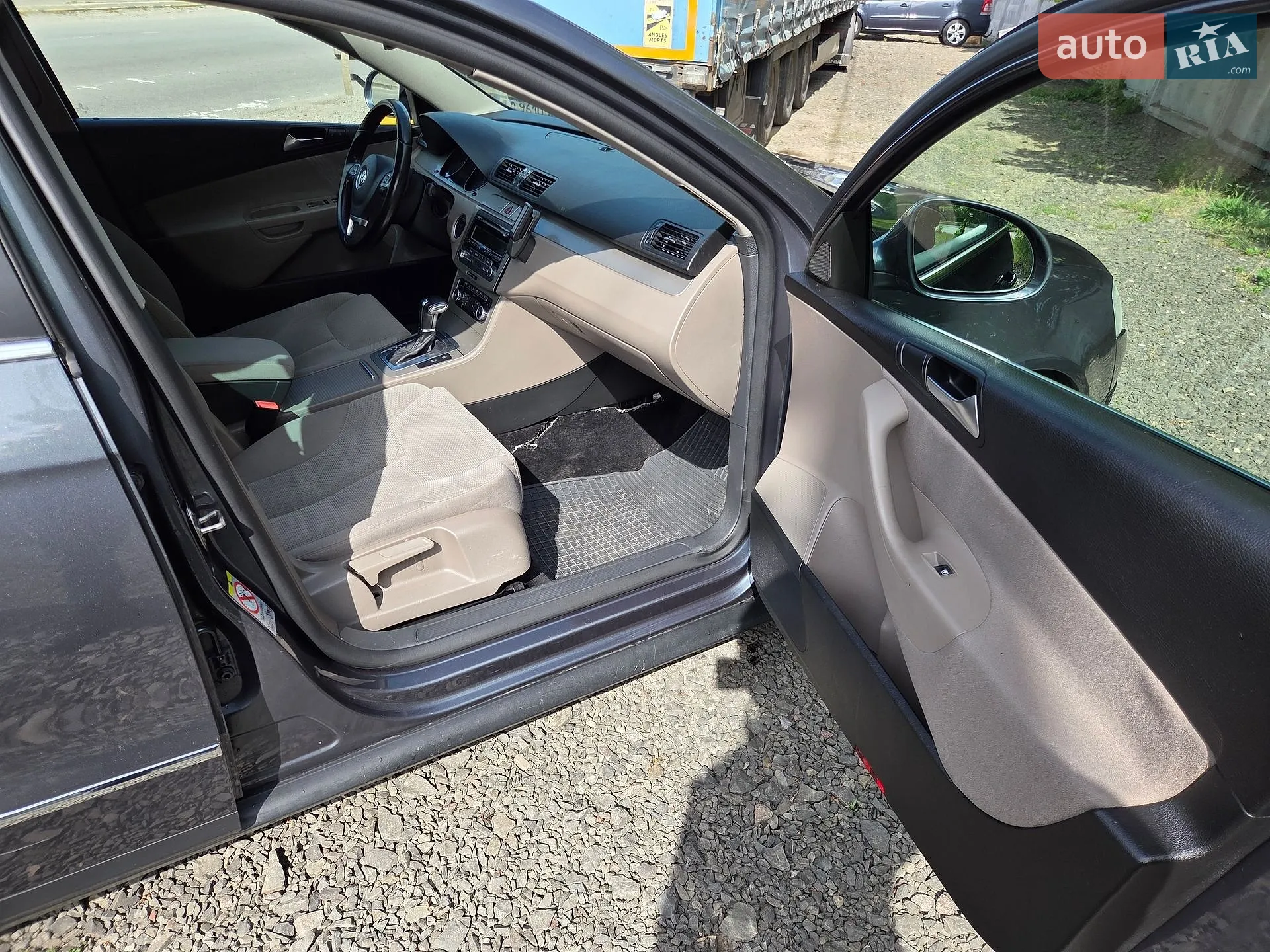 2010 Volkswagen Passat - мініатюра 15